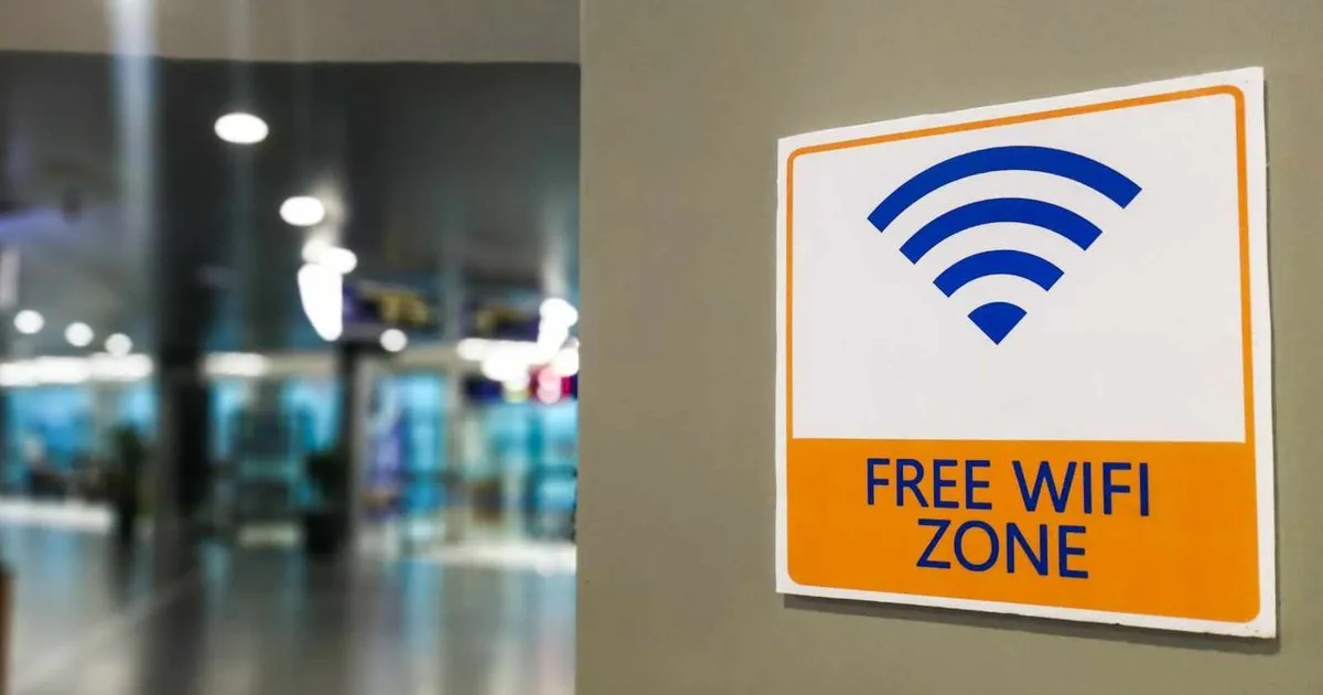 Wi-Fi công cộng: Tiện lợi nhưng tiềm ẩn nguy cơ đánh cắp tài khoản, mật khẩu- Ảnh 1. Wi-Fi công cộng: Tiện lợi nhưng tiềm ẩn nguy cơ đánh cắp tài khoản, mật khẩu- Ảnh 1.