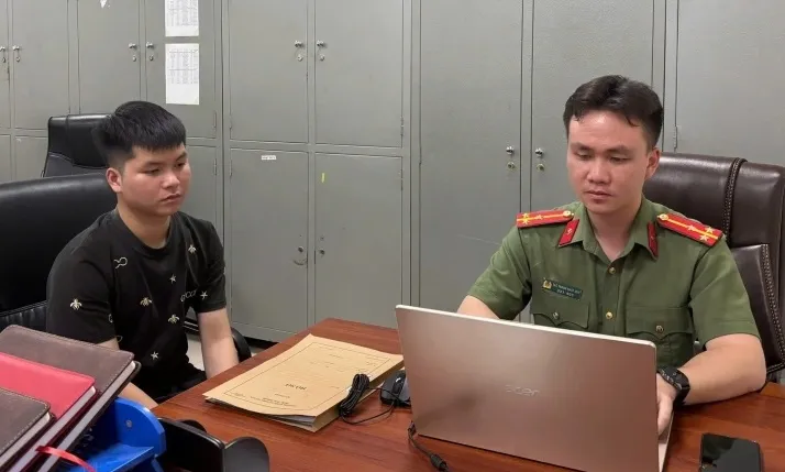Thanh ni&ecirc;n mua t&iacute;ch xanh, giả mạo sư thầy để lừa tiền c&ocirc;ng đức- Ảnh 1.