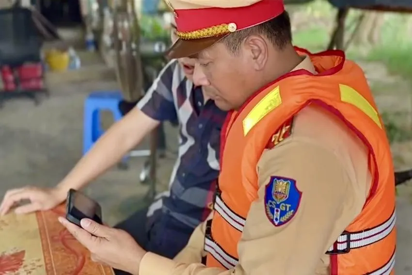 H&agrave; Nội: Lắp đặt camera gi&aacute;m s&aacute;t tại c&aacute;c bến kh&aacute;ch tr&ecirc;n s&ocirc;ng - Ảnh 4.