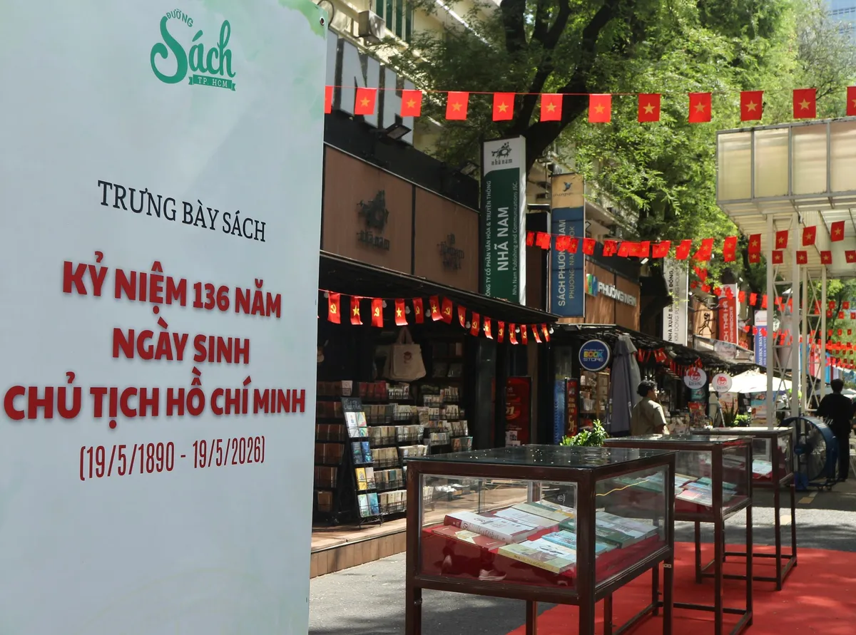 TP Hồ Ch&iacute; Minh tổ chức nhiều hoạt động mừng sinh nhật B&aacute;c- Ảnh 4.