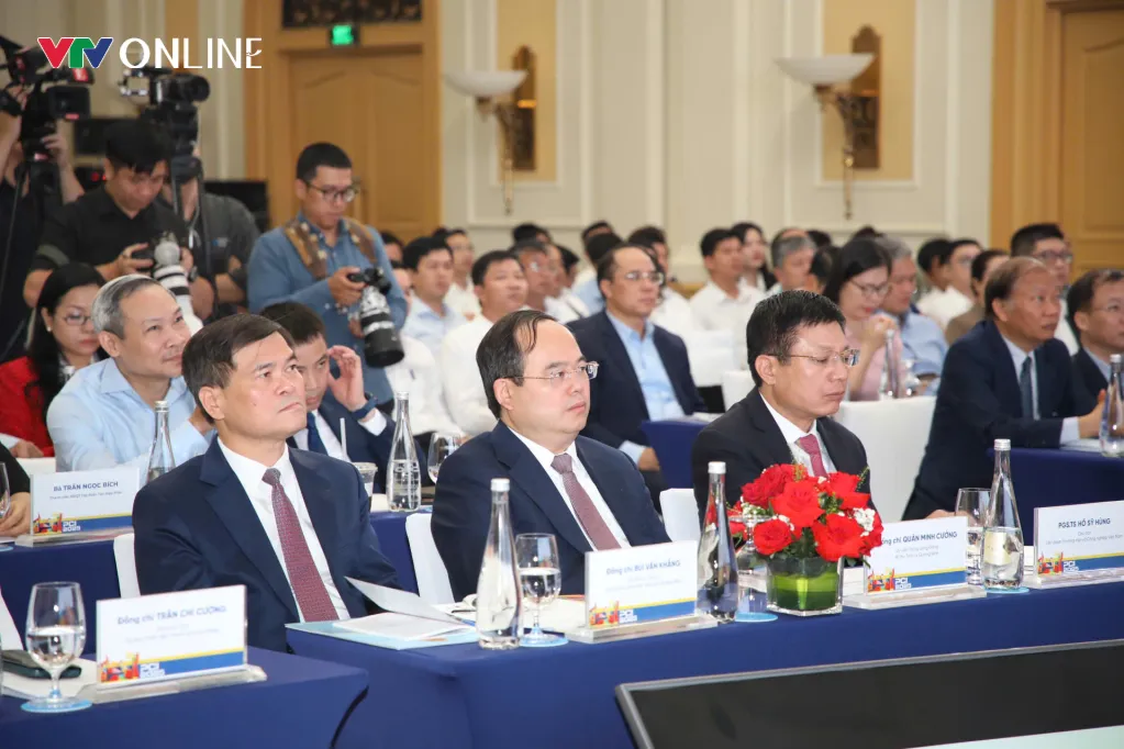 Quảng Ninh khẳng định sức bật từ tư duy quản trị đổi mới - Ảnh 2.