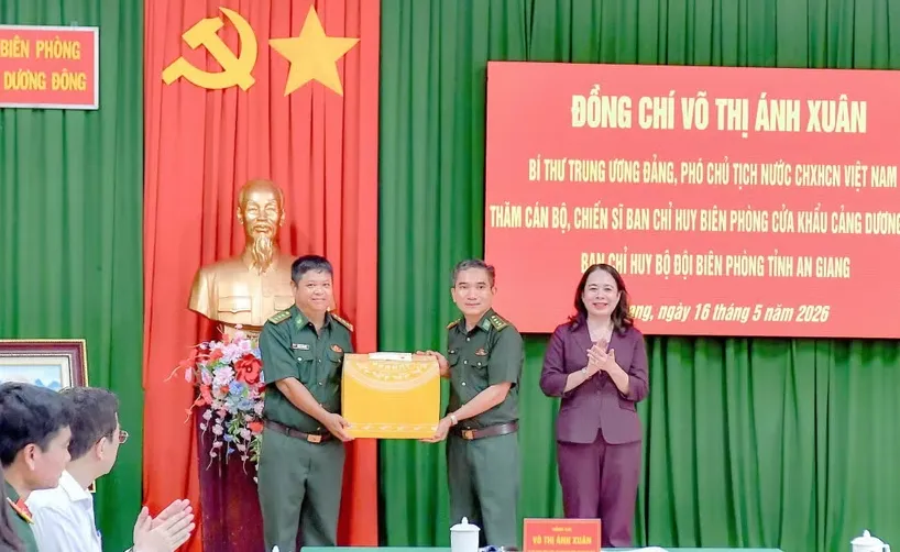 Phó Chủ tịch nước Võ Thị Ánh Xuân thăm, động viên Bộ đội Biên phòng An Giang - Ảnh 1.