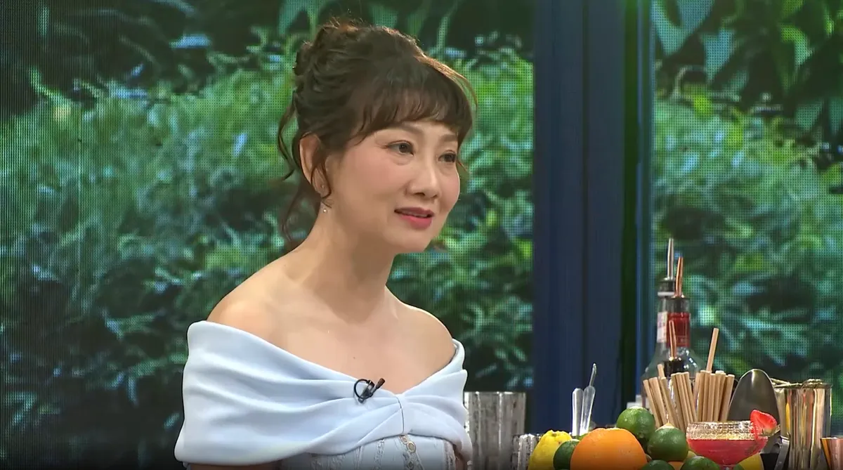 Khách sạn 5 sao: NSND Mỹ Uyên và diễn viên Sỹ Toàn trải lòng về hành trình "giữ lửa" nghệ thuật - Ảnh 2.