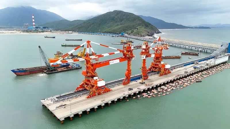 Nhiệt điện Quảng Trạch 1 hướng mục tiêu phát điện thương mại tổ máy 1 trong tháng 7- Ảnh 2. Nhiệt điện Quảng Trạch 1 hướng mục tiêu phát điện thương mại tổ máy 1 trong tháng 7- Ảnh 2.