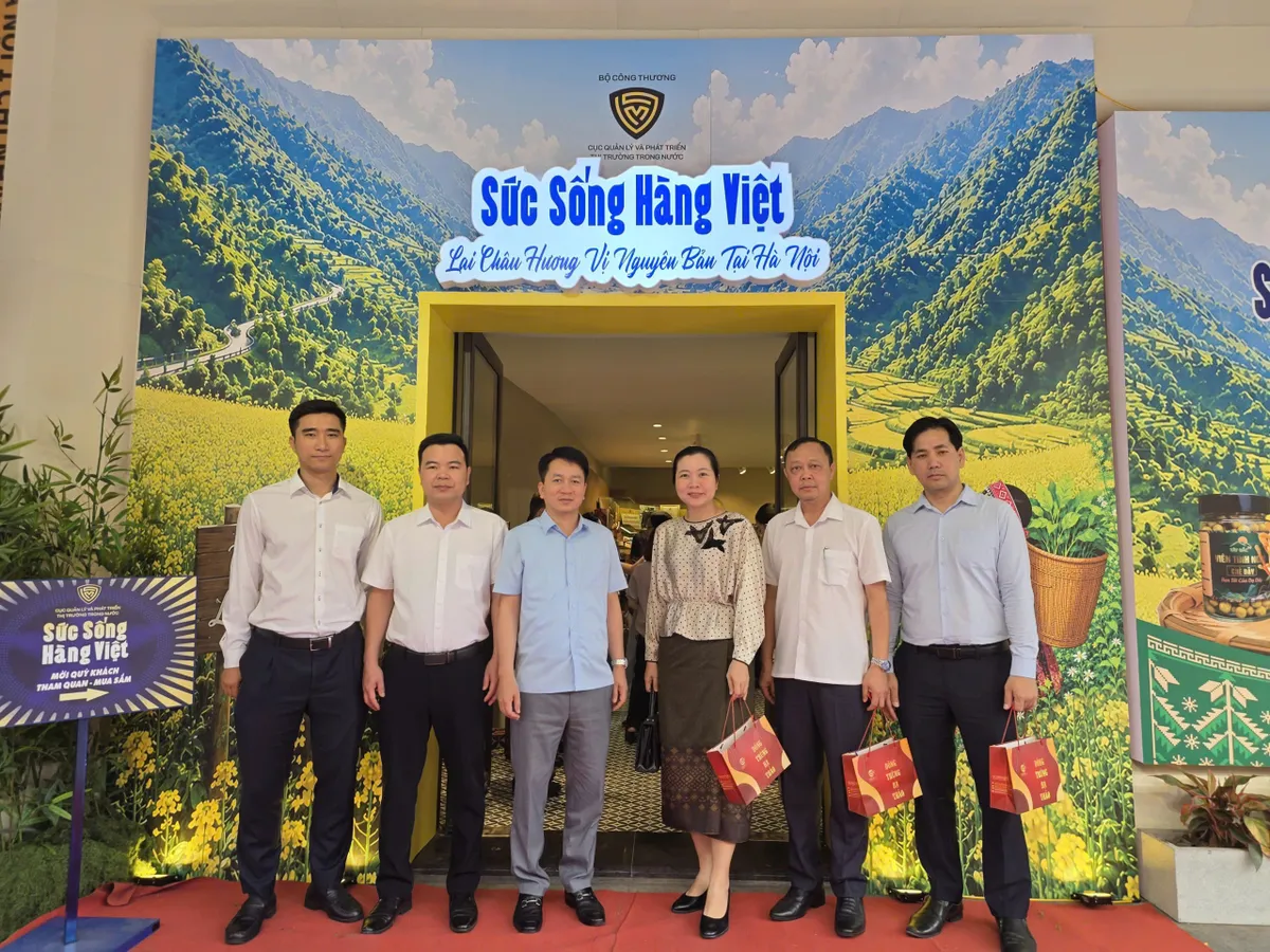 Đặc sản Lai Ch&acirc;u l&ecirc;n s&oacute;ng livestream, mở rộng cơ hội tiếp cận thị trường- Ảnh 2.