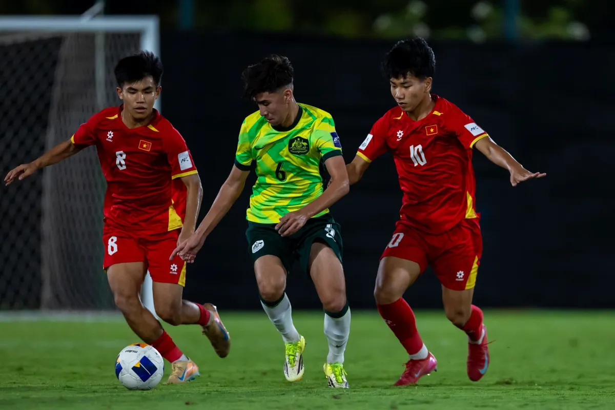 U17 Việt Nam dừng bước ở tứ kết ch&acirc;u &Aacute; sau thất bại 0-3 trước Australia- Ảnh 1.