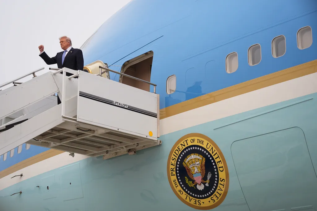 Tổng thống Trump tiết lộ th&ecirc;m về nội dung thảo luận với Chủ tịch Tập Cận B&igrave;nh- Ảnh 1.