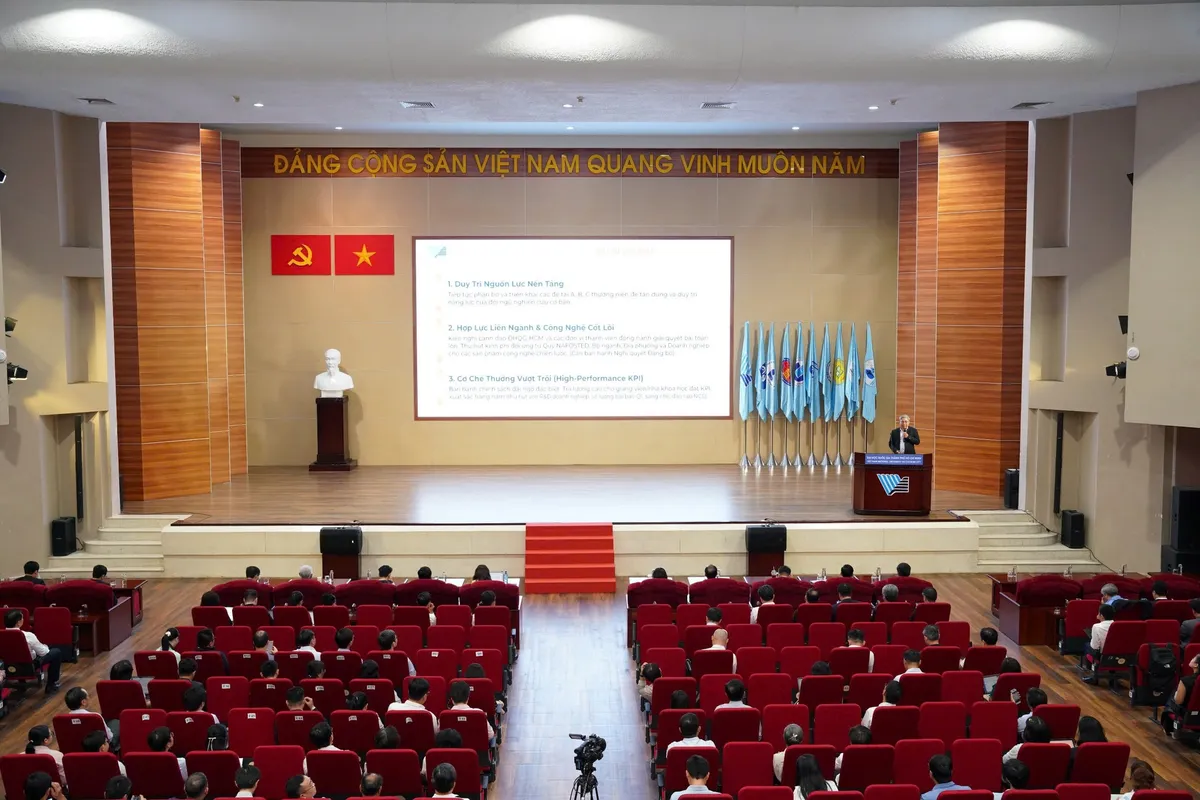 Chuyển dịch mạnh mẽ vai tr&ograve; của đại học từ kiến tạo tri thức sang th&uacute;c đẩy đổi mới s&aacute;ng tạo - Ảnh 2.