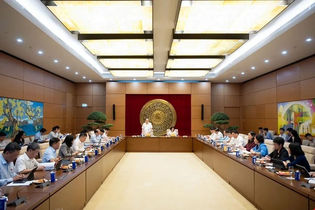 Chủ tịch Quốc hội: Không để tình trạng “luật một đường, nghị định một nẻo”- Ảnh 1. Chủ tịch Quốc hội: Không để tình trạng “luật một đường, nghị định một nẻo”- Ảnh 1.