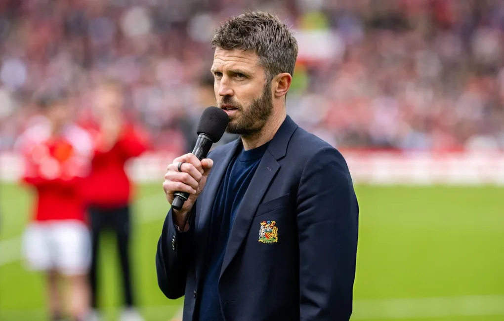 Man Utd c&aacute;n đ&iacute;ch thứ ba, HLV Michael Carrick vẫn chưa x&aacute;c nhận tương lai- Ảnh 1.