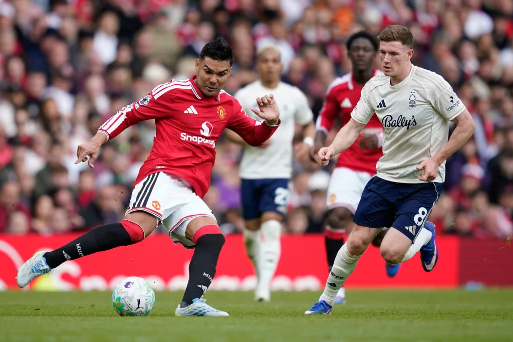 Bruno Fernandes chạm cột mốc lịch sử, MU thắng nghẹt thở tại Old Trafford- Ảnh 3.