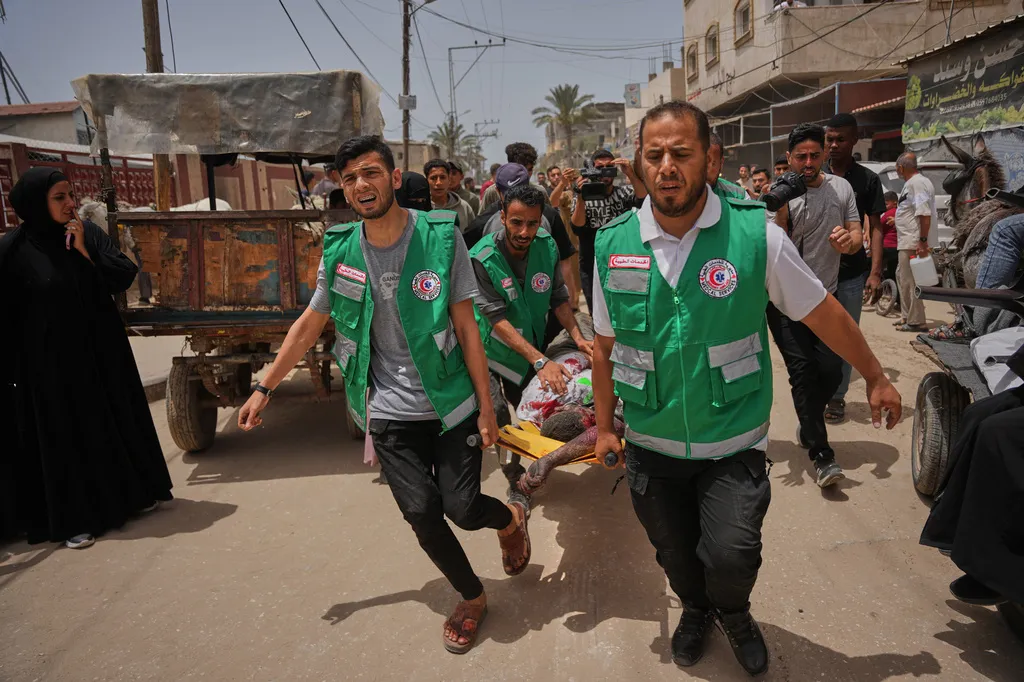 Israel kh&ocirc;ng k&iacute;ch Gaza khiến 8 người Palestine thiệt mạng - Ảnh 1.