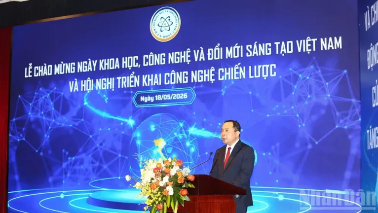 Từng bước l&agrave;m chủ c&aacute;c c&ocirc;ng nghệ chiến lược, khẳng định vị thế Việt Nam trong kỷ nguy&ecirc;n số- Ảnh 5.