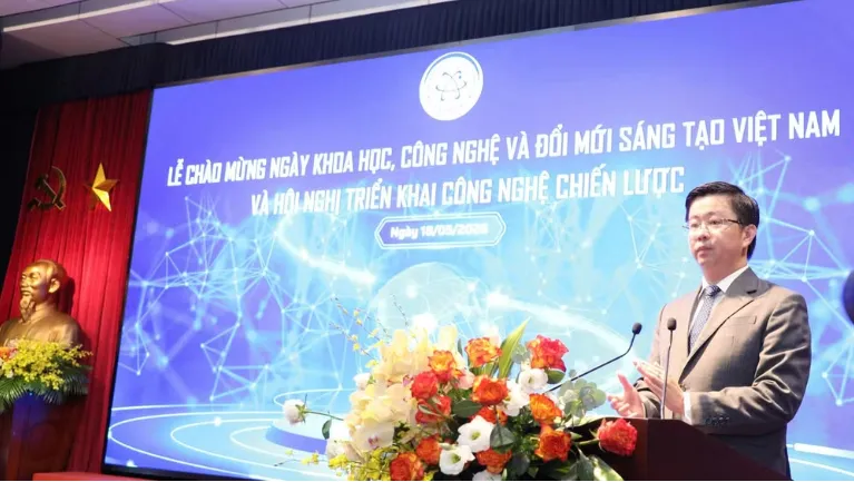 Từng bước l&agrave;m chủ c&aacute;c c&ocirc;ng nghệ chiến lược, khẳng định vị thế Việt Nam trong kỷ nguy&ecirc;n số- Ảnh 7.
