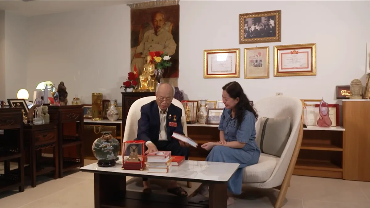 "Văn nghệ miền Nam với Bác Hồ": Khi ký ức được nối dài bằng nghệ thuật và lòng kính yêu - Ảnh 1.