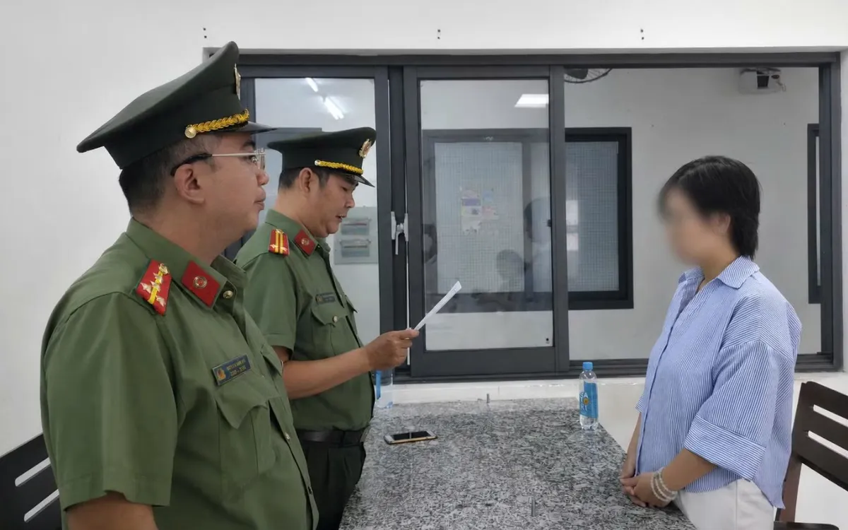 Xử lý hai trường hợp thi thay và nhờ người khác thi thay tại kỳ thi đánh giá năng lực ngoại ngữ 6 bậc tiếng Anh do Trường Đại học Văn Lang tổ chức.
