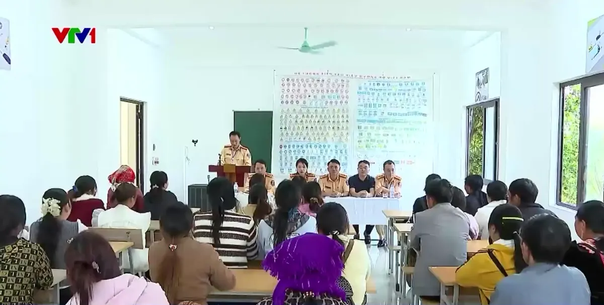 Đột ph&aacute; trong c&ocirc;ng t&aacute;c đ&agrave;o tạo v&agrave; cấp giấy ph&eacute;p l&aacute;i xe cho đồng b&agrave;o d&acirc;n tộc thiểu số - Ảnh 3.