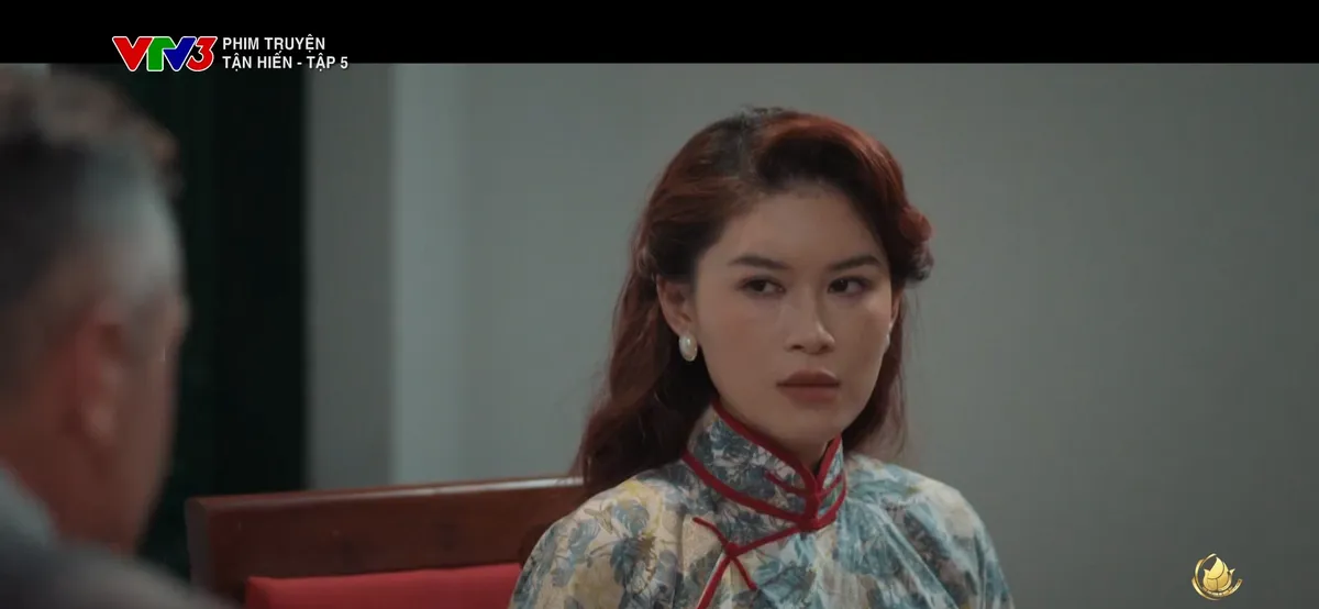 Tận hiến Tập 5 v&agrave; 6: Tho&aacute;t khỏi "hang h&ugrave;m", Nguyễn Th&agrave;nh bước v&agrave;o "chợ t&igrave;nh b&aacute;o" - Ảnh 9.
