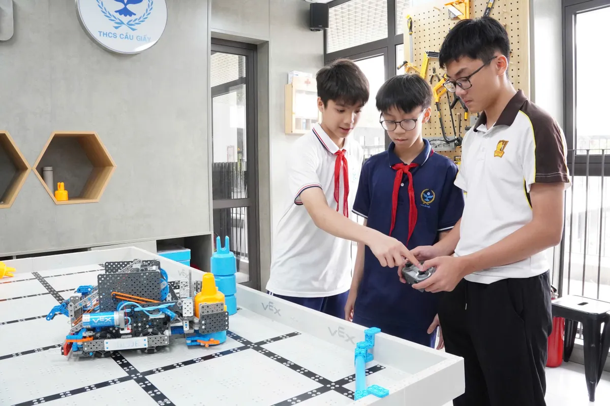 Giao lưu, học tập, tăng cường kết nối giữa học sinh Việt Nam v&agrave; Singapore - Ảnh 2.