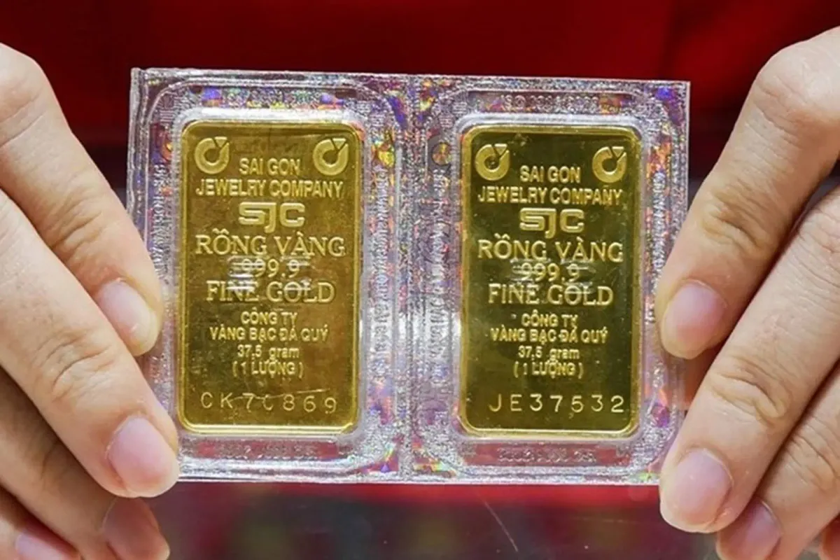 Giá vàng trong nước phục hồi nhẹ, vẫn cao hơn thế giới hơn 18 triệu đồng/lượng- Ảnh 1. Giá vàng trong nước phục hồi nhẹ, vẫn cao hơn thế giới hơn 18 triệu đồng/lượng- Ảnh 1.
