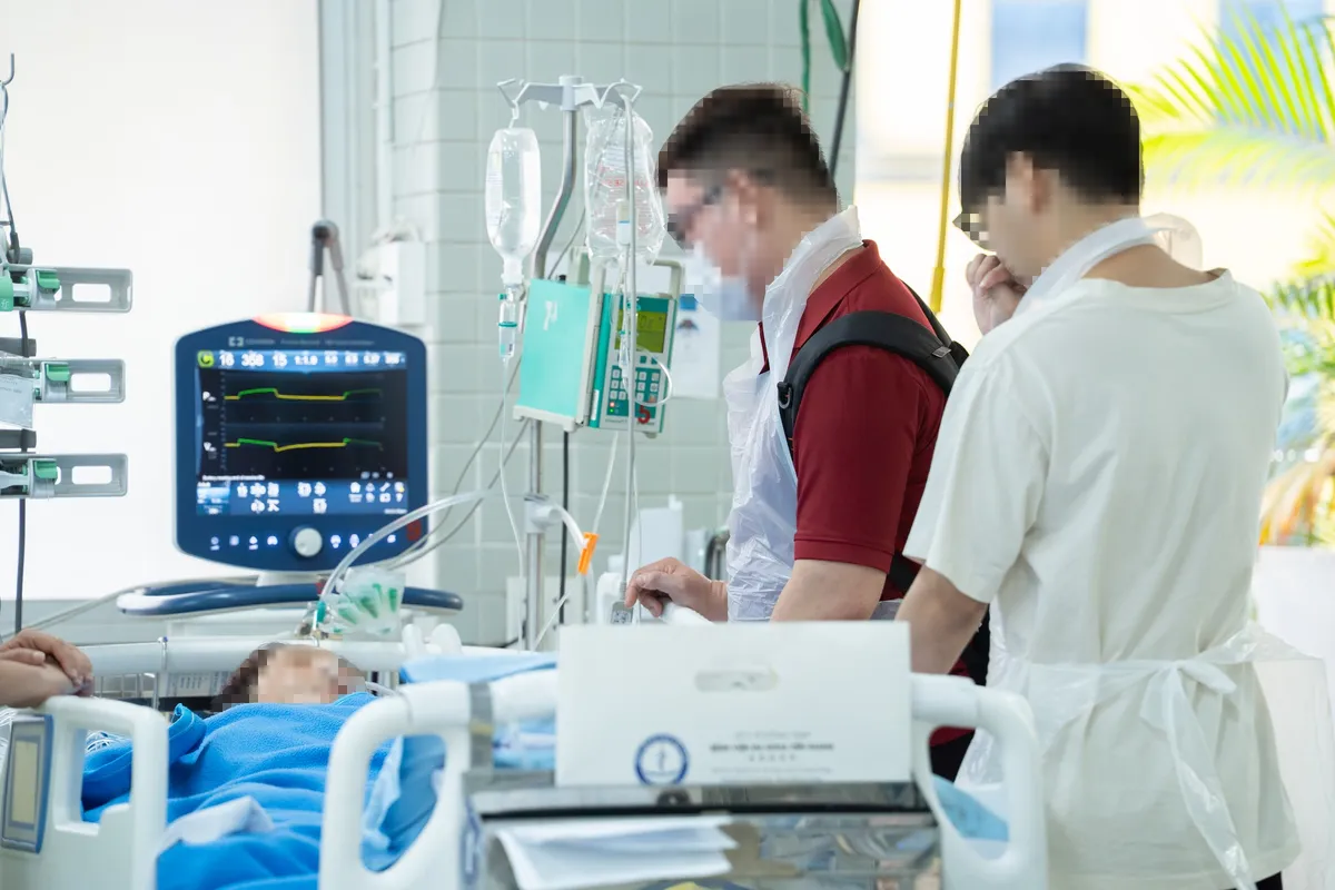 12 ca ghép tạng xuyên lễ từ nghĩa cử hồi sinh sự sống- Ảnh 1. 12 ca ghép tạng xuyên lễ từ nghĩa cử hồi sinh sự sống- Ảnh 1.