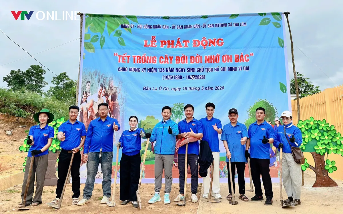 Ban Thường vụ Đảng ủy, HĐND, UBND, Ủy ban MTTQ xã Thu Lũm phối hợp cùng lực lượng đoàn viên, thanh niên ra quân tại Lễ phát động “Tết trồng cây đời đời nhớ ơn Bác Hồ” dịp 19/5 tại bản Là Ú Cò.