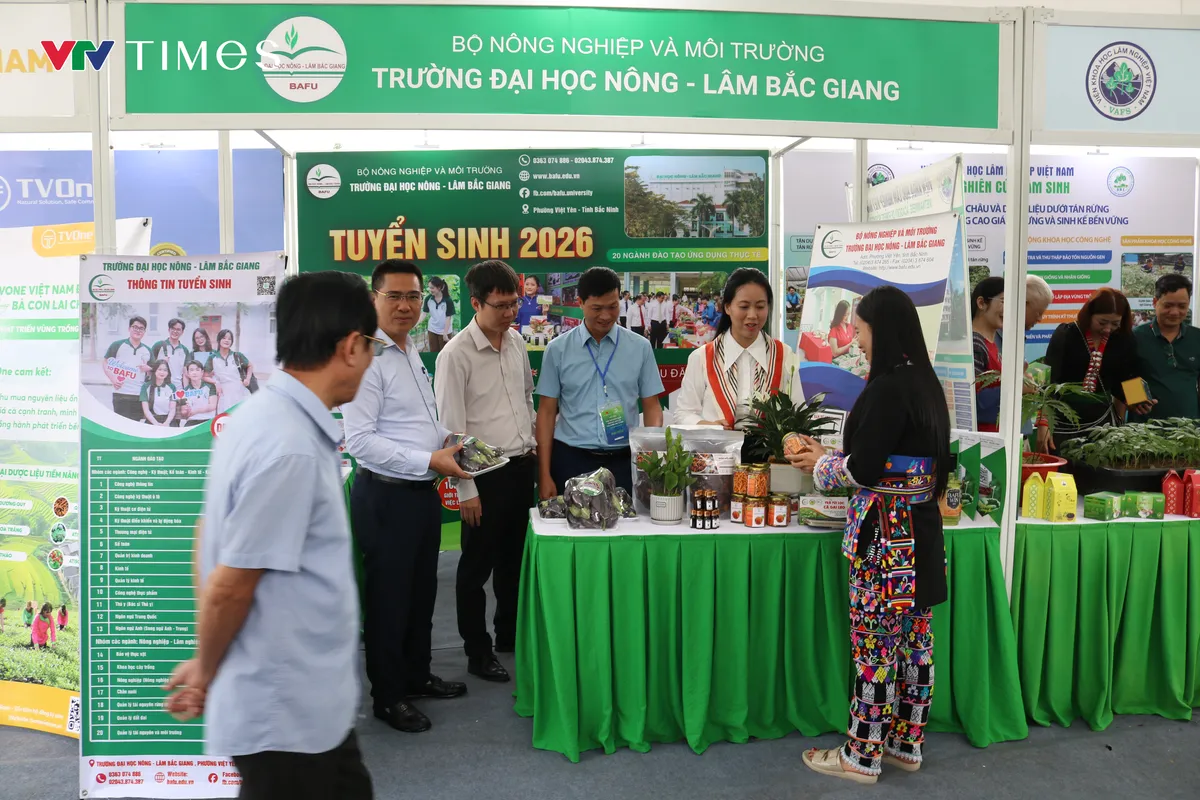 Sắc xanh từ những gian h&agrave;ng OCOP nơi phố n&uacute;i Lai Ch&acirc;u - Ảnh 4.