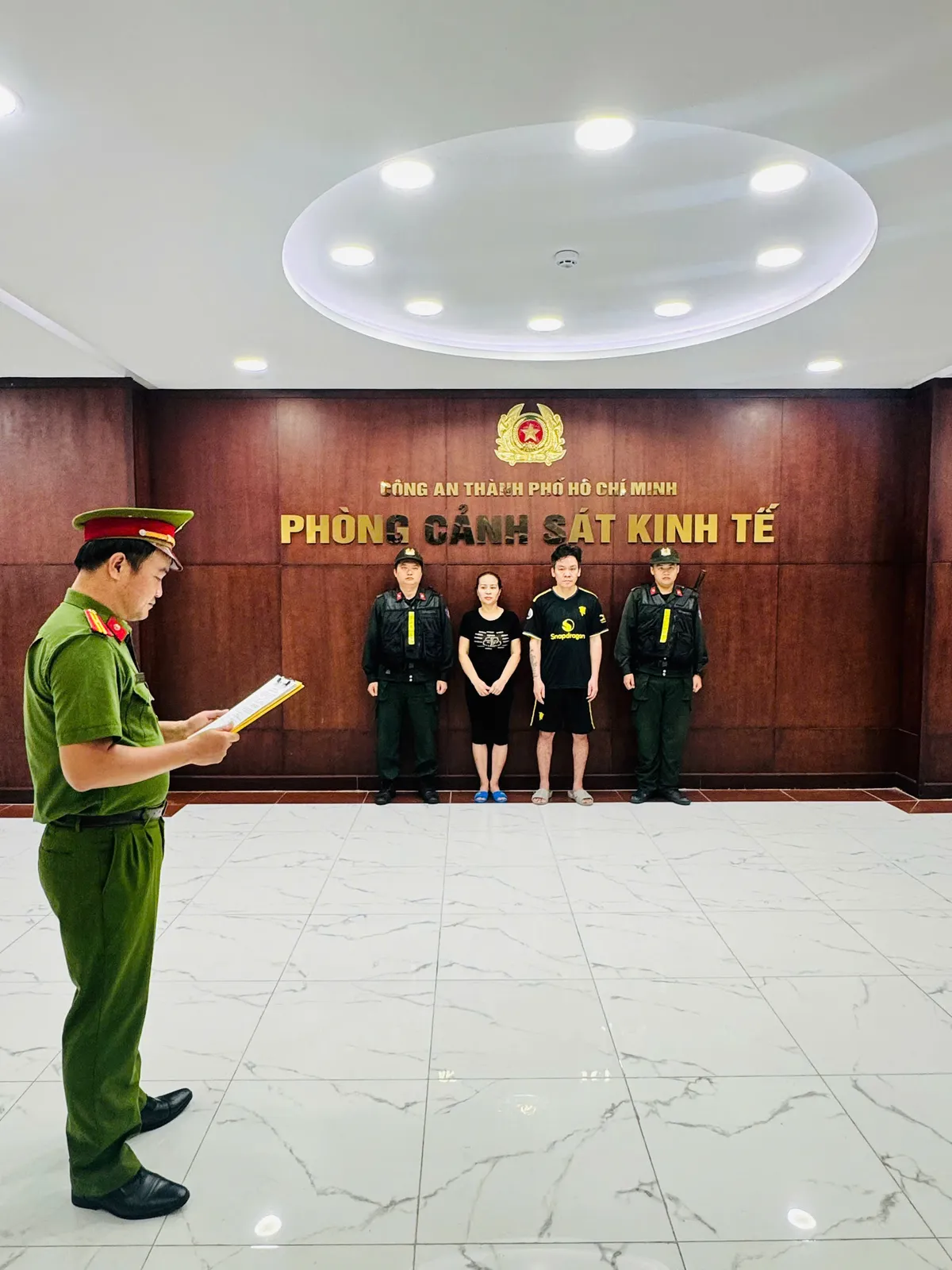 TP Hồ Chí Minh triệt phá đường dây buôn lậu vàng từ Campuchia - Ảnh 1.