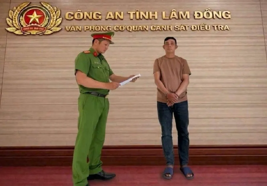 Bắt tạm giam đối tượng lừa hỗ trợ đáo hạn ngân hàng, chiếm đoạt gần 1,7 tỷ đồng- Ảnh 1. Bắt tạm giam đối tượng lừa hỗ trợ đáo hạn ngân hàng, chiếm đoạt gần 1,7 tỷ đồng- Ảnh 1.