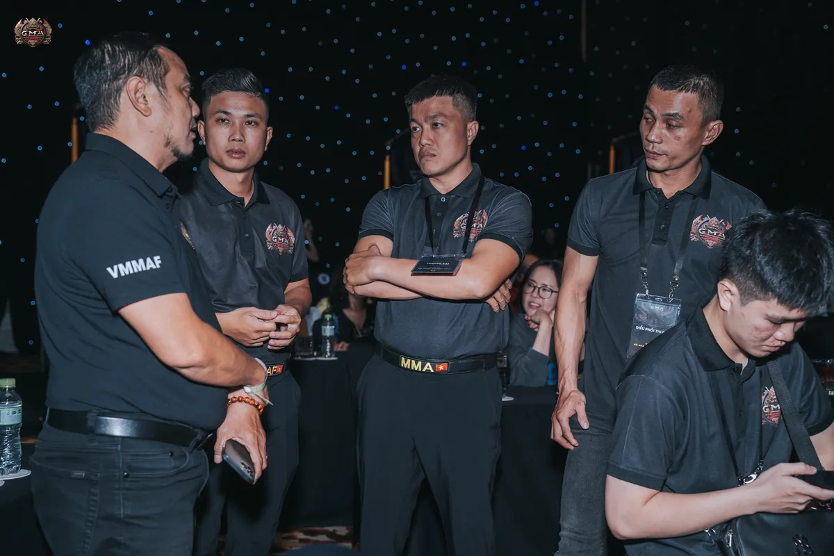 Đừng để sai s&oacute;t c&aacute; nh&acirc;n l&agrave;m ch&ugrave;n bước phong tr&agrave;o MMA Việt Nam- Ảnh 9.
