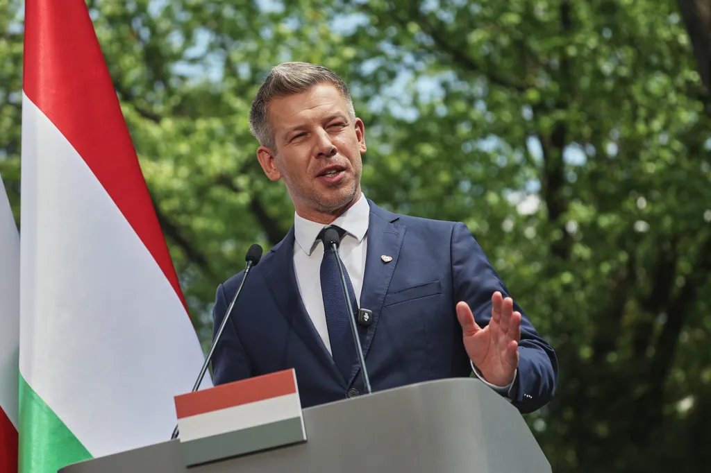 T&acirc;n Thủ tướng Hungary thăm Ba Lan trong chuyến c&ocirc;ng du nước ngo&agrave;i đầu ti&ecirc;n - Ảnh 2.