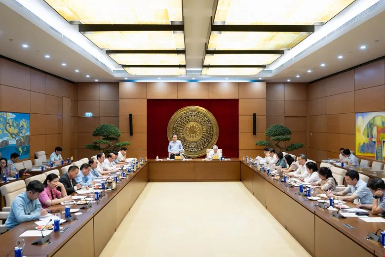 Chủ tịch Quốc hội: Nắm chắc thực tiễn, nâng cao hiệu quả tham mưu, giám sát chính sách dân tộc- Ảnh 1. Chủ tịch Quốc hội: Nắm chắc thực tiễn, nâng cao hiệu quả tham mưu, giám sát chính sách dân tộc- Ảnh 1.