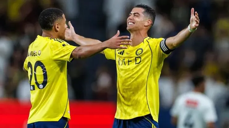Ronaldo đứng trước cơ hội giành danh hiệu đầu tiên cùng Al Nassr- Ảnh 1. Ronaldo đứng trước cơ hội giành danh hiệu đầu tiên cùng Al Nassr- Ảnh 1.