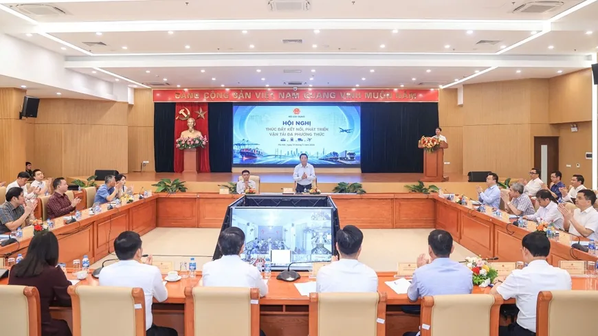 Ph&aacute;t triển vận tải đa phương thức: Đưa Việt Nam trở th&agrave;nh trung t&acirc;m trung chuyển h&agrave;ng h&oacute;a khu vực- Ảnh 1.