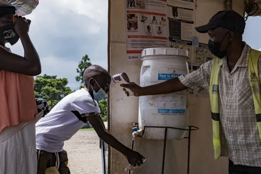 Nguyên nhân khiến dịch Ebola lan rộng tại Congo- Ảnh 2. Nguyên nhân khiến dịch Ebola lan rộng tại Congo- Ảnh 2.
