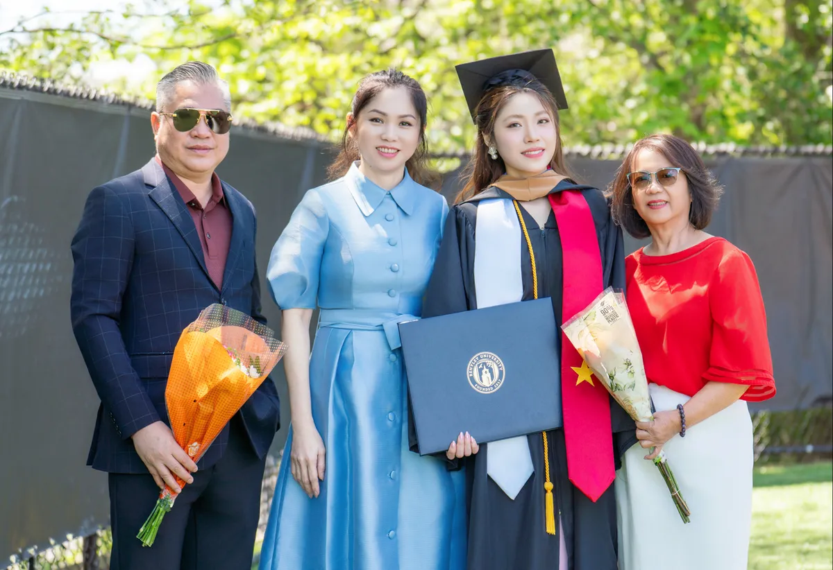 Hoa hậu Thanh Thảo về Việt Nam hoạt động nghệ thuật sau khi tốt nghiệp Đại học loại xuất sắc ở Mỹ - Ảnh 2.