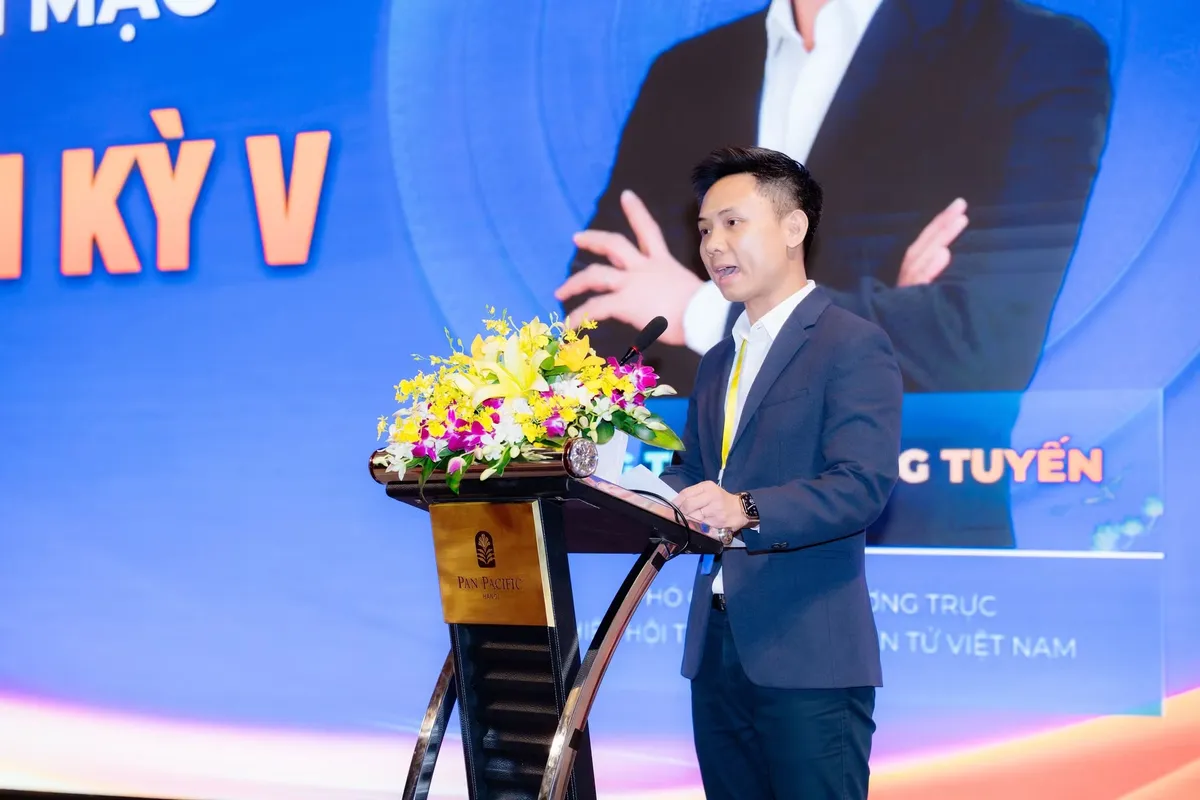 Th&uacute;c đẩy thương mại điện tử Việt Nam ph&aacute;t triển bền vững trong kỷ nguy&ecirc;n số- Ảnh 1.