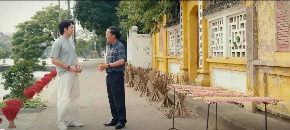 Ngược đường ngược nắng - Tập 32: Mai bất ngờ khi được bà Diện mời về nhà ăn cơm - Ảnh 1.