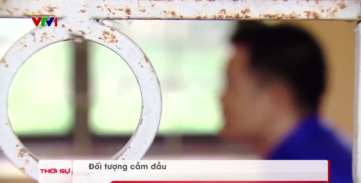 Lời khai của nam sinh đại học cầm đầu đường d&acirc;y ph&aacute;t lậu b&oacute;ng đ&aacute;, thu 2 tỷ đồng mỗi th&aacute;ng- Ảnh 2.