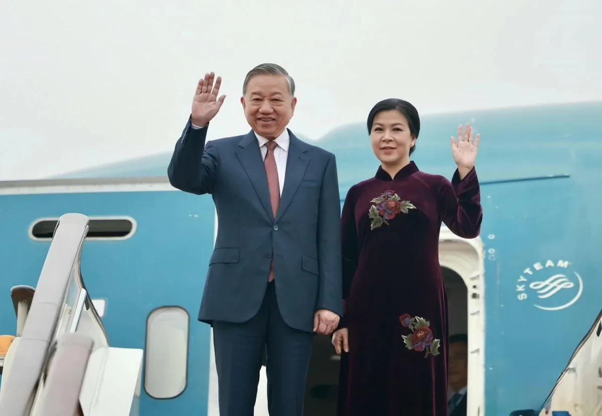 Tổng Bí thư, Chủ tịch nước Tô Lâm và Phu nhân thăm chính thức Thái Lan- Ảnh 1. Tổng Bí thư, Chủ tịch nước Tô Lâm và Phu nhân thăm chính thức Thái Lan- Ảnh 1.