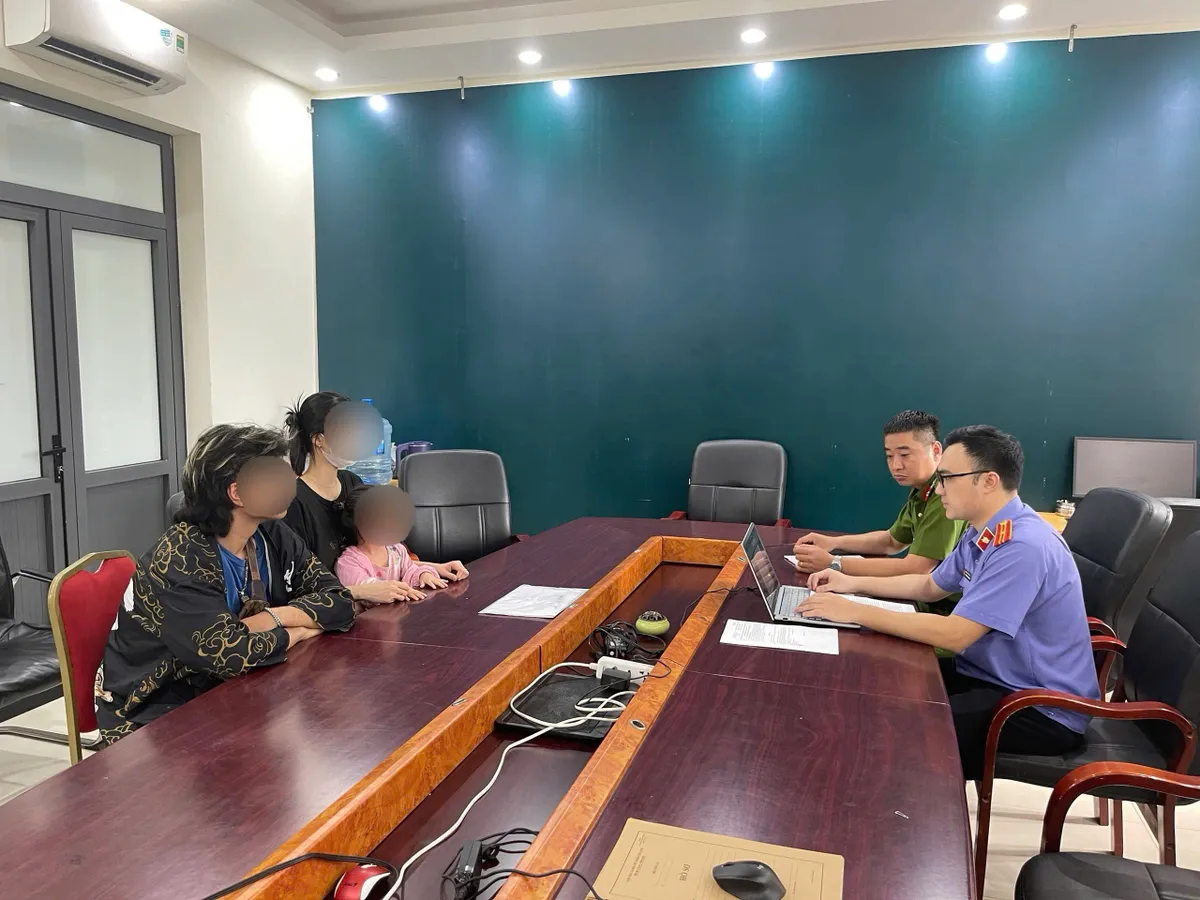 X&aacute;c minh th&ocirc;ng tin vụ trẻ em nghi bị &ldquo;bạo h&agrave;nh&rdquo; tại qu&aacute;n bia ở H&agrave; Nội - Ảnh 1.