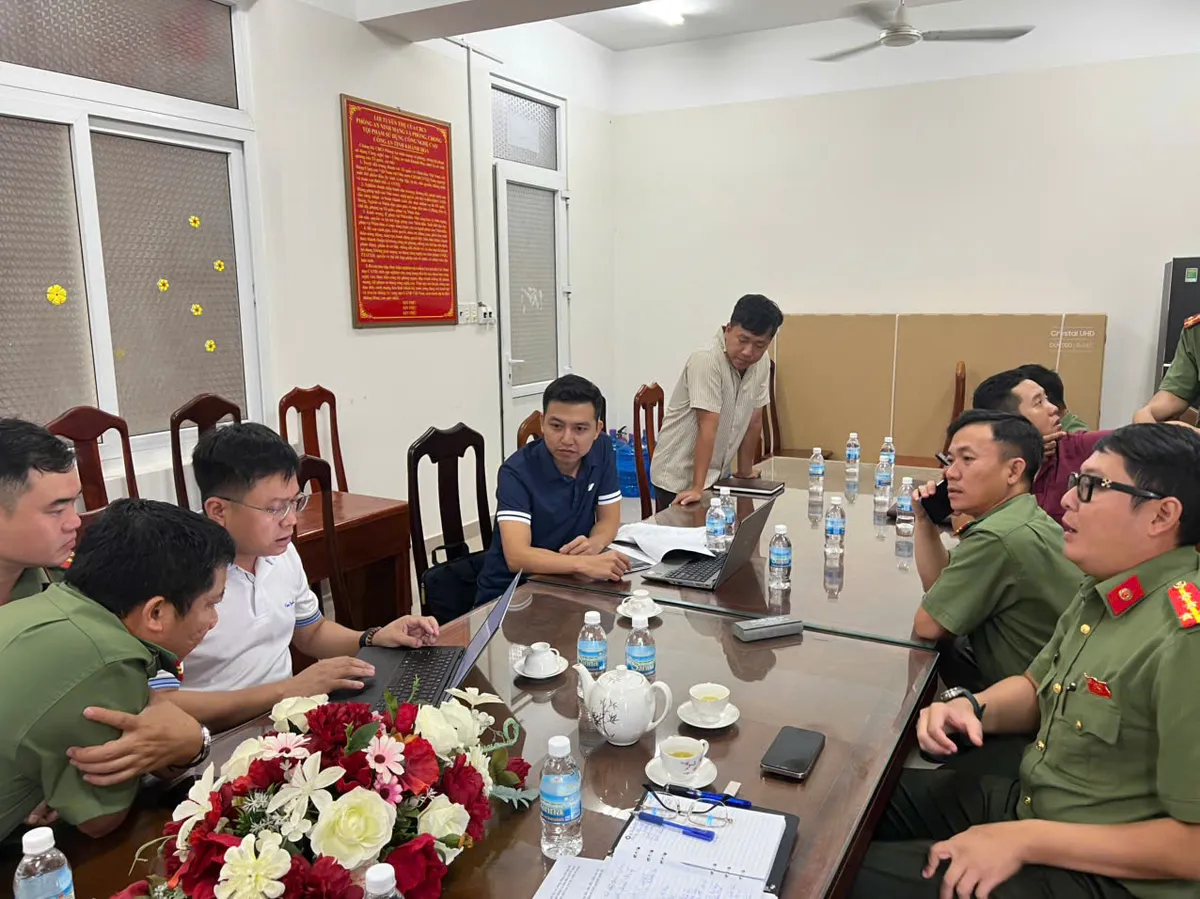 Hành trình phá sàn tiền ảo lừa đảo xuyên tỉnh- Ảnh 2. Hành trình phá sàn tiền ảo lừa đảo xuyên tỉnh- Ảnh 2.
