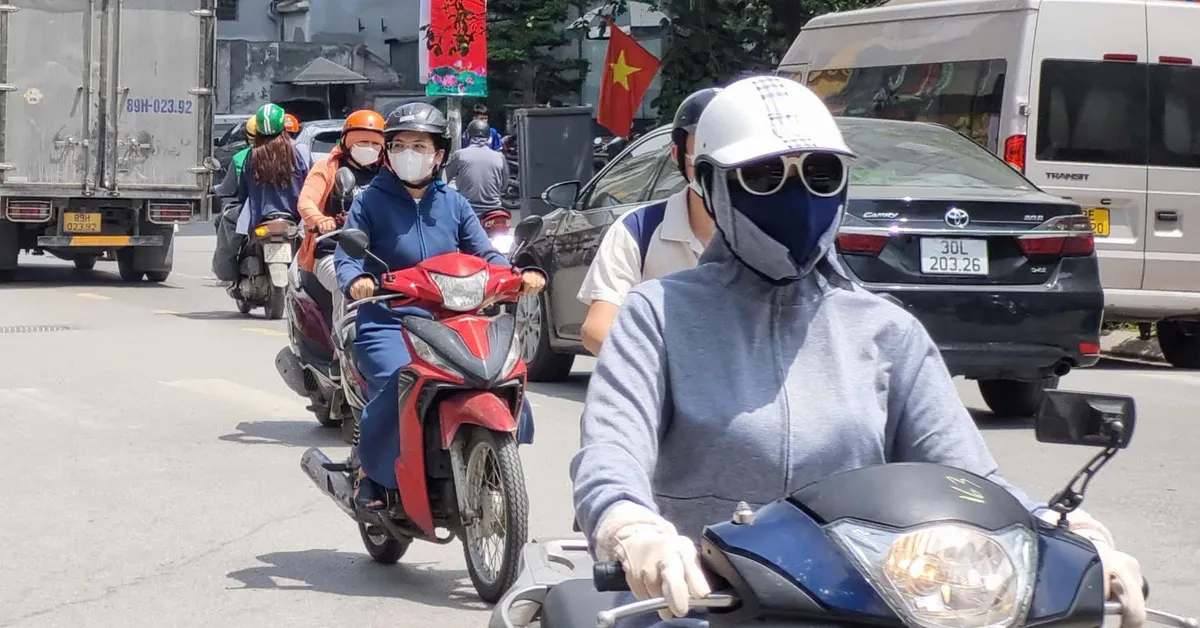 Bắc Bộ, Trung Bộ nắng n&oacute;ng lan rộng, Nam Bộ chiều tối mưa d&ocirc;ng - Ảnh 1.