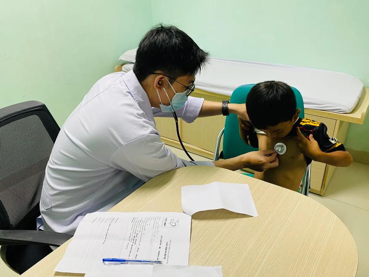 Mang cơ hội điều trị tim bẩm sinh đến với trẻ em Quảng Ngãi- Ảnh 13. Mang cơ hội điều trị tim bẩm sinh đến với trẻ em Quảng Ngãi- Ảnh 13.