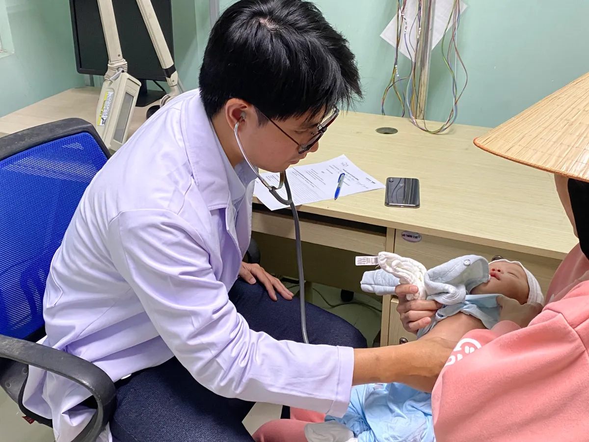 Mang cơ hội điều trị tim bẩm sinh đến với trẻ em Quảng Ngãi- Ảnh 12. Mang cơ hội điều trị tim bẩm sinh đến với trẻ em Quảng Ngãi- Ảnh 12.