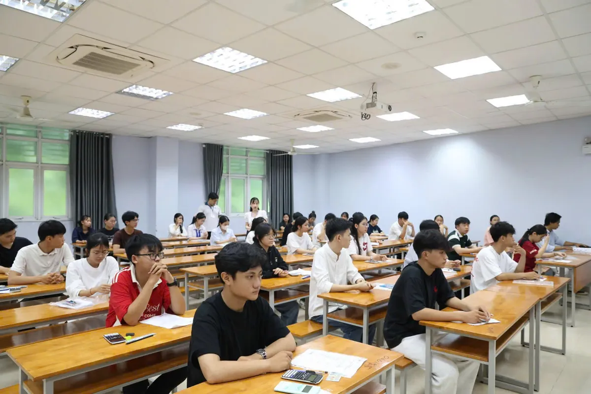 Hơn 170.000 thí sinh thi Đánh giá năng lực đợt 2, đông nhất từ trước đến nay - Ảnh 2.