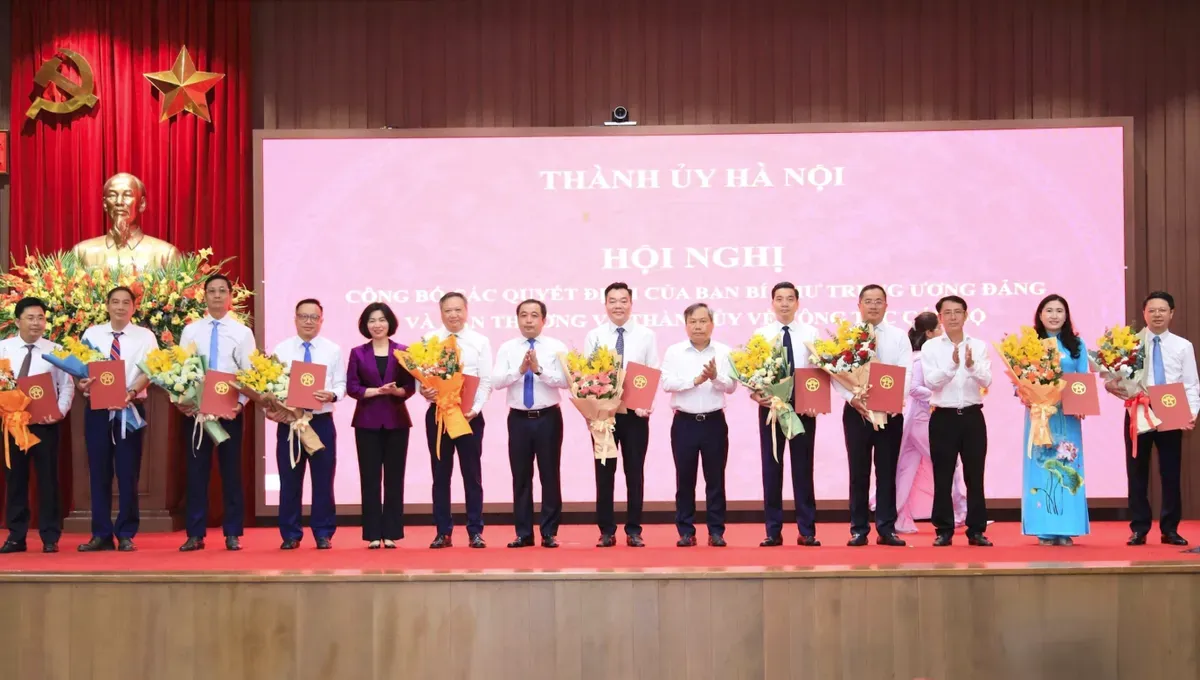 Hà Nội điều động, bổ nhiệm nhiều cán bộ lãnh đạo chủ chốt- Ảnh 2. Hà Nội điều động, bổ nhiệm nhiều cán bộ lãnh đạo chủ chốt- Ảnh 2.