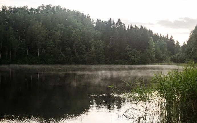Hồ Dridzs ở Latvia (Ảnh: Getty Images)