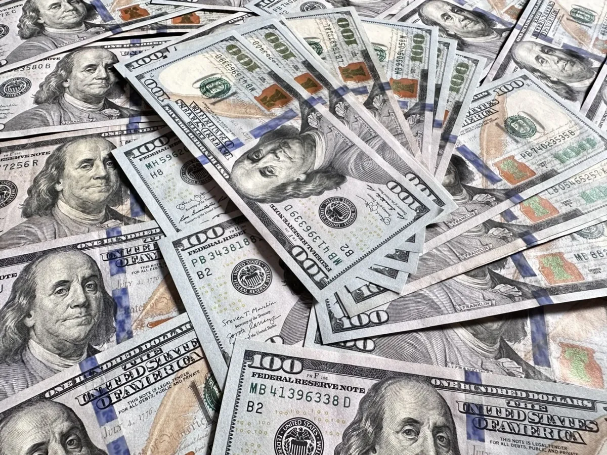 Tỷ giá USD trong nước tiếp tục đi lên, USD thế giới giảm nhẹ đầu tuần- Ảnh 1. Tỷ giá USD trong nước tiếp tục đi lên, USD thế giới giảm nhẹ đầu tuần- Ảnh 1.