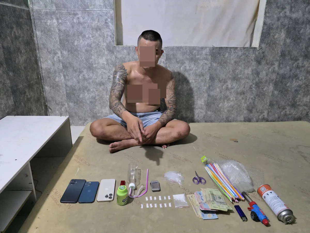Bắt quả tang nam thanh ni&ecirc;n t&agrave;ng trữ hơn 12g ma t&uacute;y đ&aacute;- Ảnh 1.